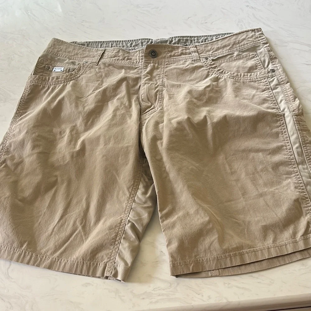 Kuhl Tan Flat Front Shorts Versatile Casual Wear